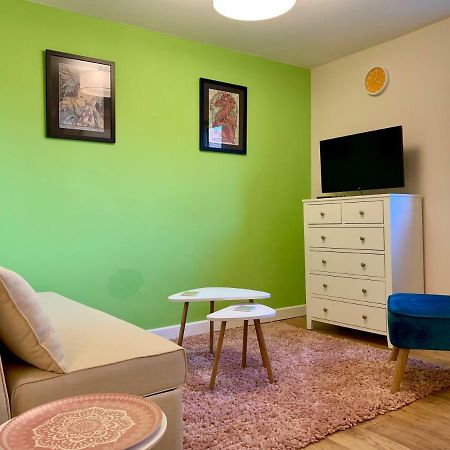 Pristine Apartment In The Centre Of Glastonbury Eksteriør bilde