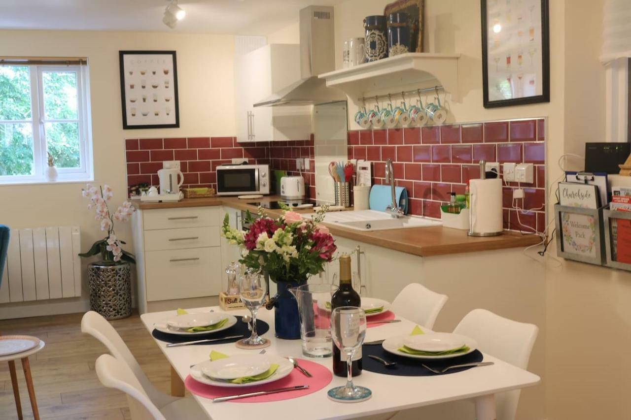 Pristine Apartment In The Centre Of Glastonbury Eksteriør bilde