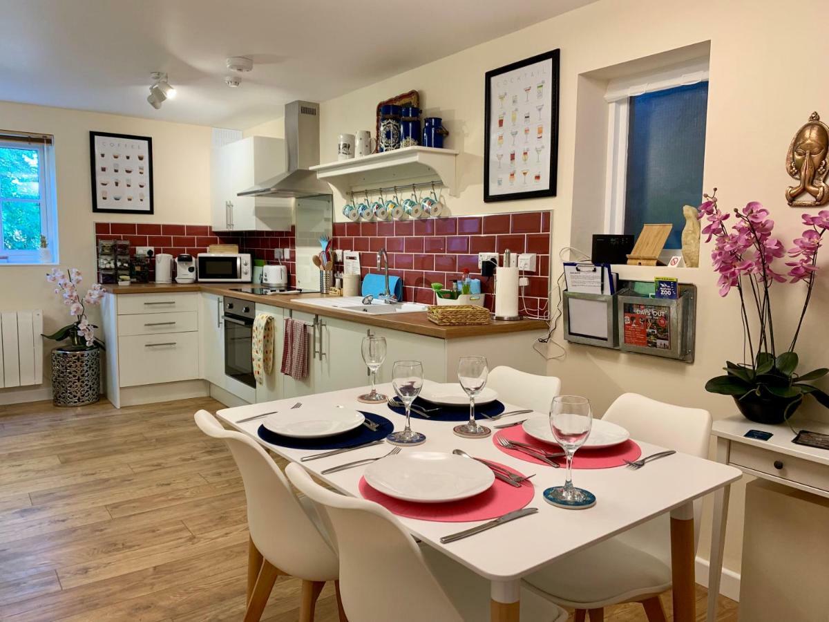 Pristine Apartment In The Centre Of Glastonbury Eksteriør bilde