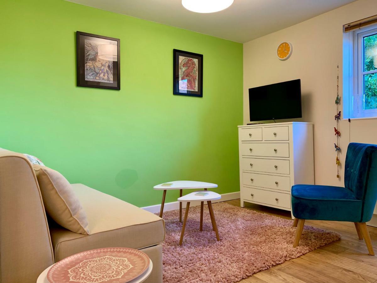 Pristine Apartment In The Centre Of Glastonbury Eksteriør bilde