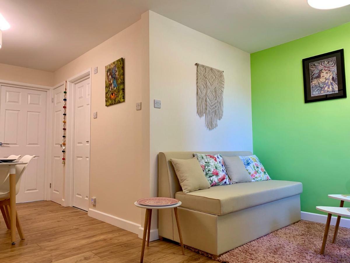 Pristine Apartment In The Centre Of Glastonbury Eksteriør bilde