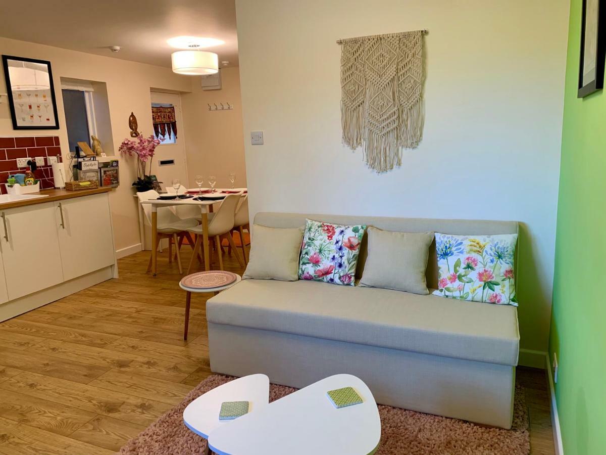 Pristine Apartment In The Centre Of Glastonbury Eksteriør bilde